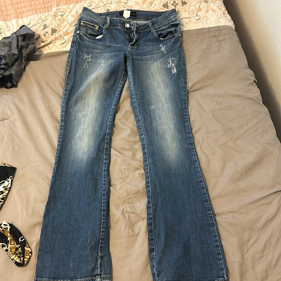 Jeans - Picture 2 of 4